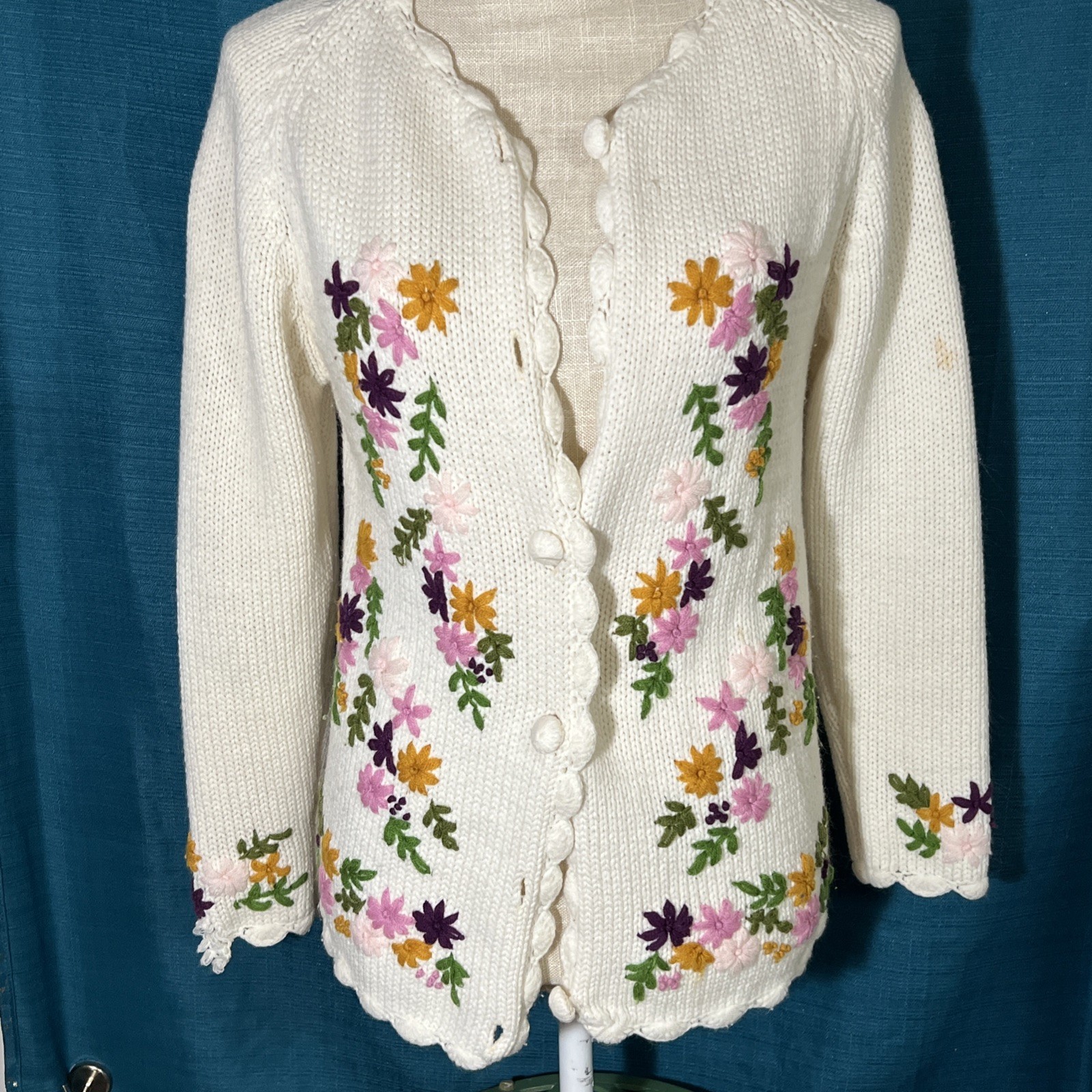 Vintage Embroidered Cardigan Sweater Floral. PLEASE READ DESCRIPTION. Needs TLC
