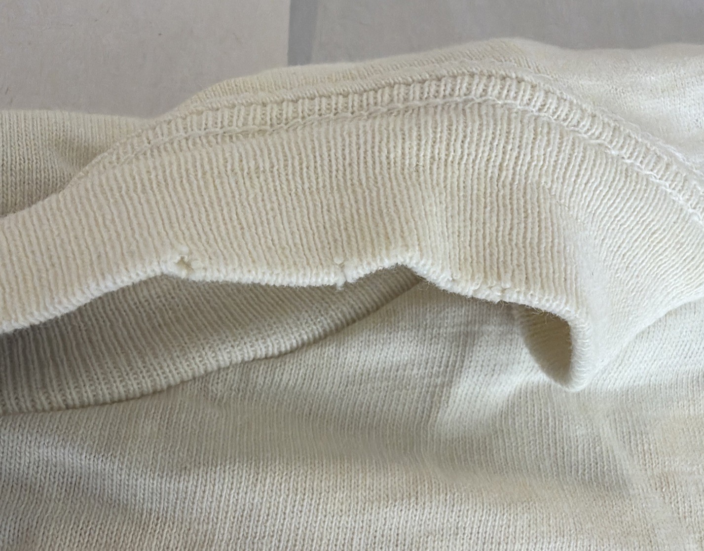Vtg 80’s Oneita Power-T Stanford Farm Animal Size XL Cream Single Stitch T-shirt