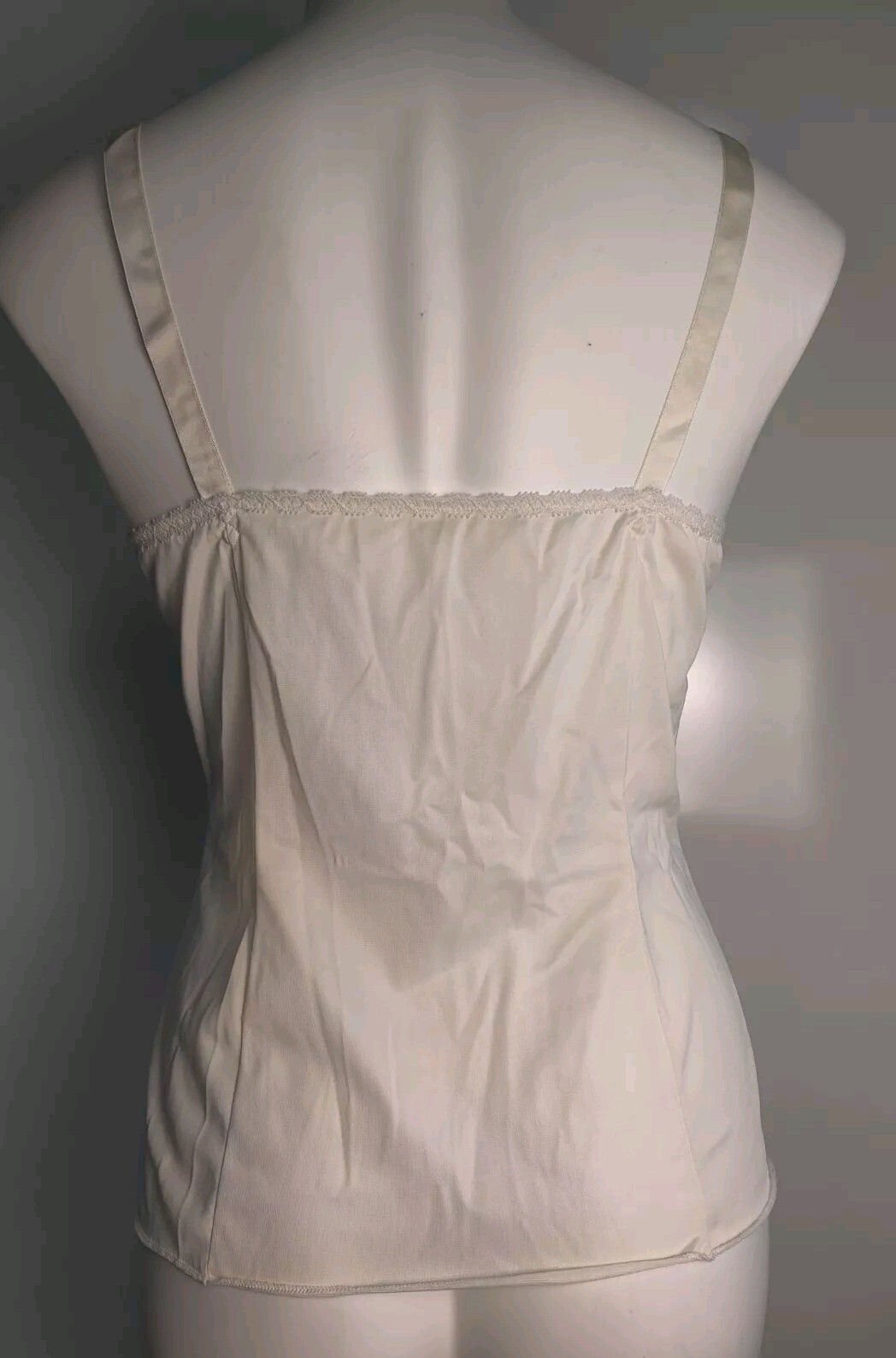 Vintage Wonder Maid Cream ILGWU Size 34 Camisole Non Cling 100% Antron Nylon USA