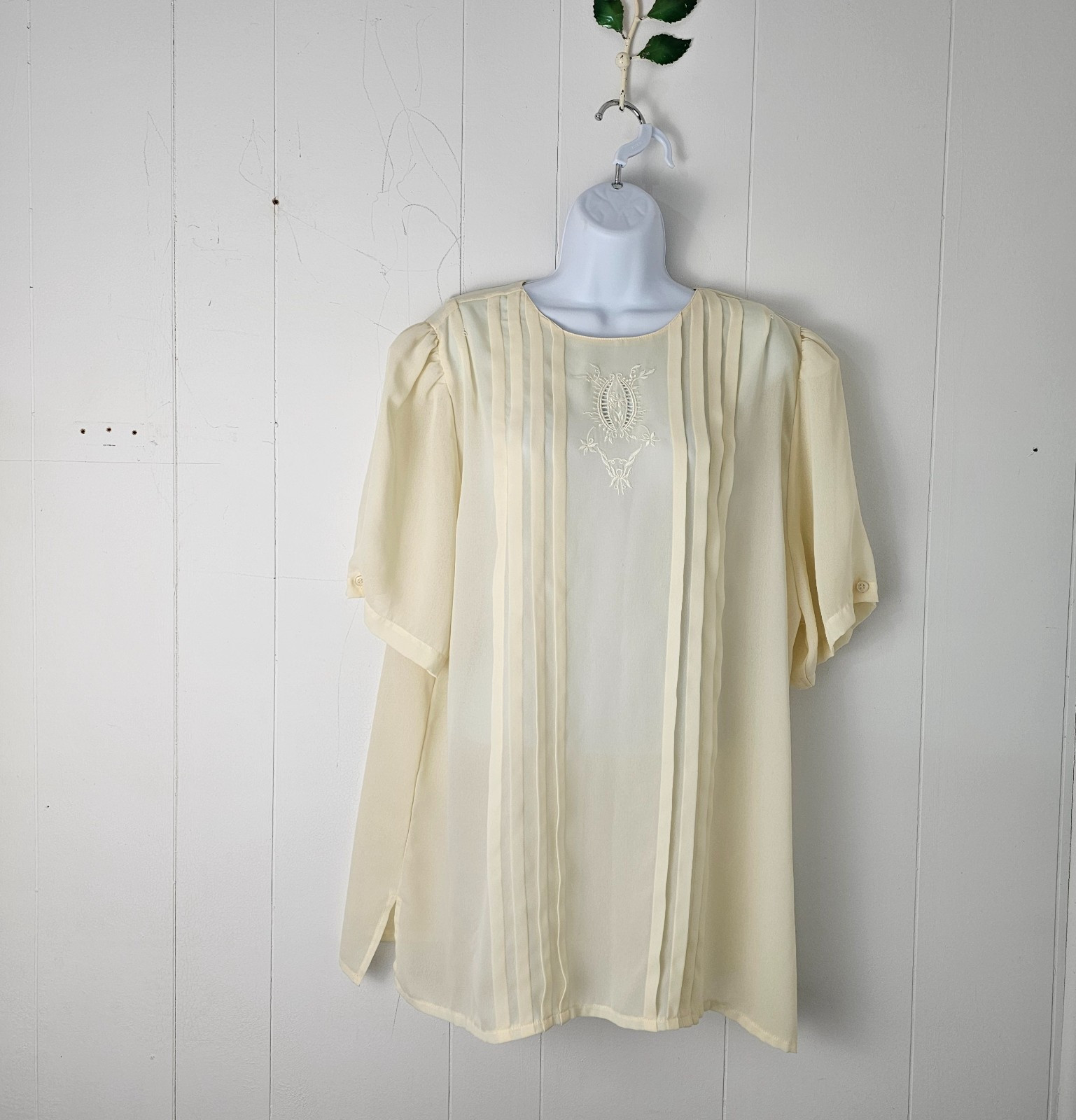 VTG 70s Off White Blouse Philippines Embroidered Poetcore Cottagecore XL 24 PTP