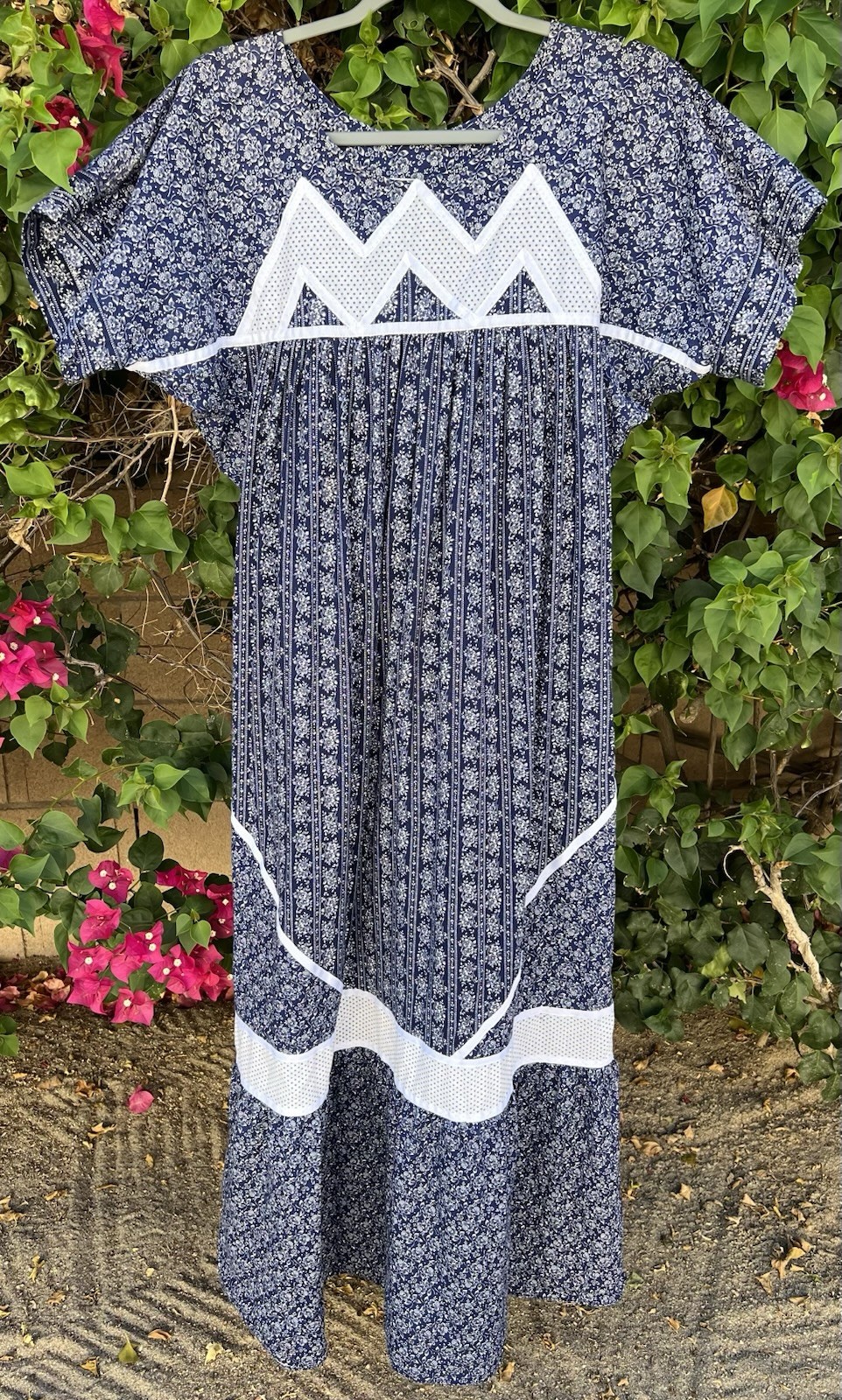 Carol Bennett Liberty House Hawaii Dress M Blue Floral Prairie Muu Muu Vintage