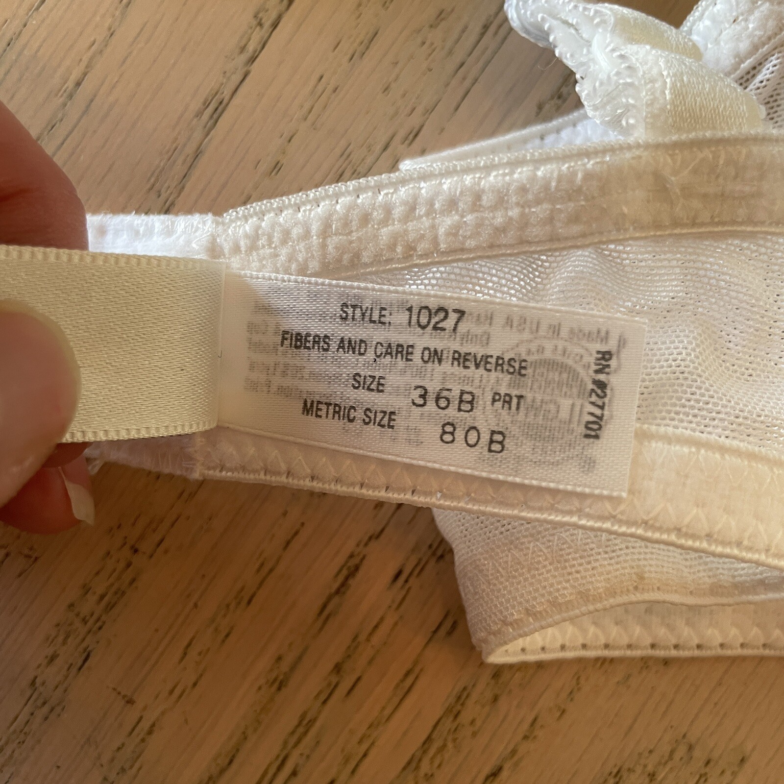 Vtg Oscar de la Renta Satin Lace Bra Padded Underwire Union 36B White Floral