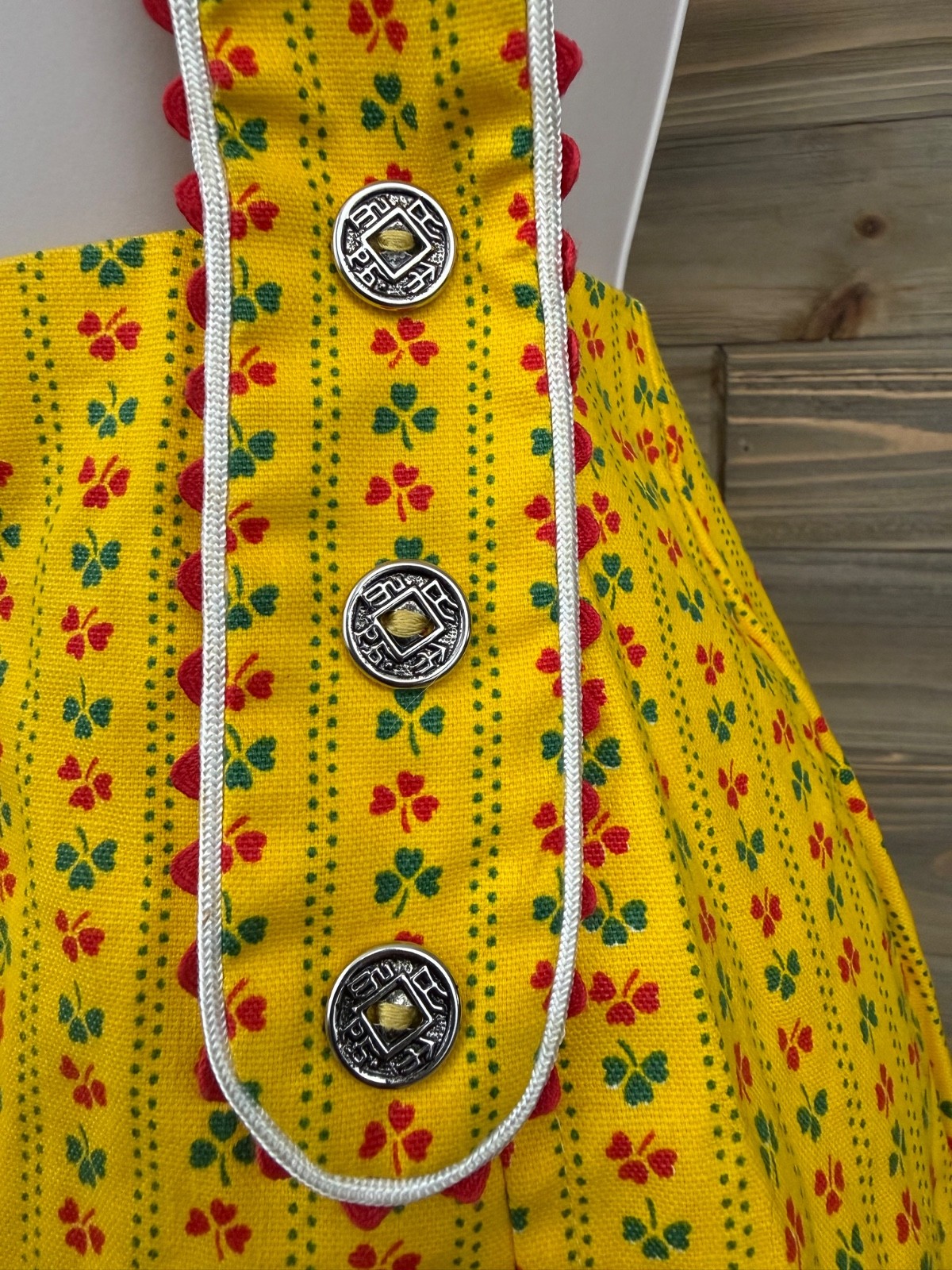 vintage 60’s pinafore mod dirndl suspender skirt rickrack trim novelty print