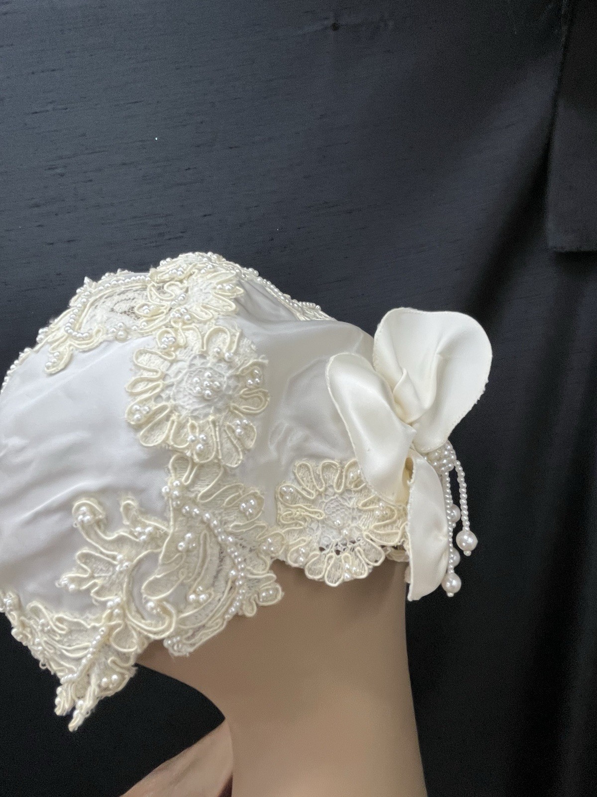 1960s Vintage Handmade Wedding Dress Train Pearls XS Metal Zipper W/ Headband