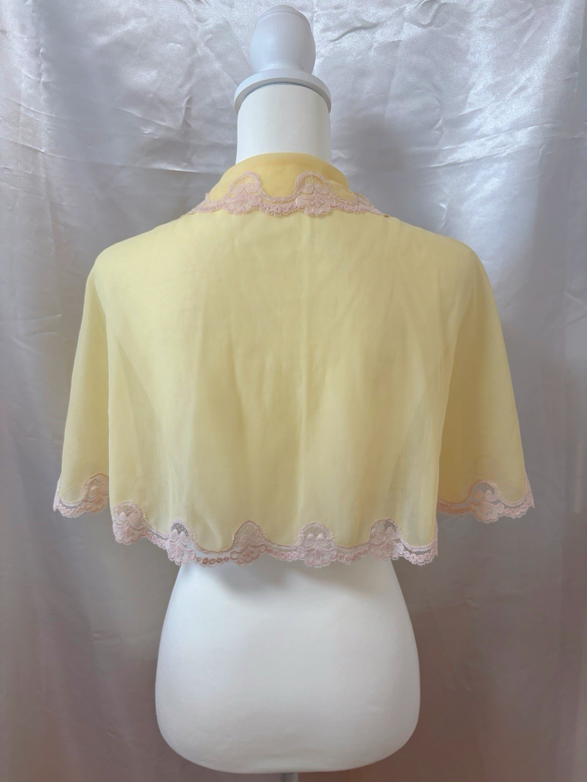 Vintage 50s 60s Sheer Chiffon Cape Lace Collar Lingerie Peignoir yellow Coquette