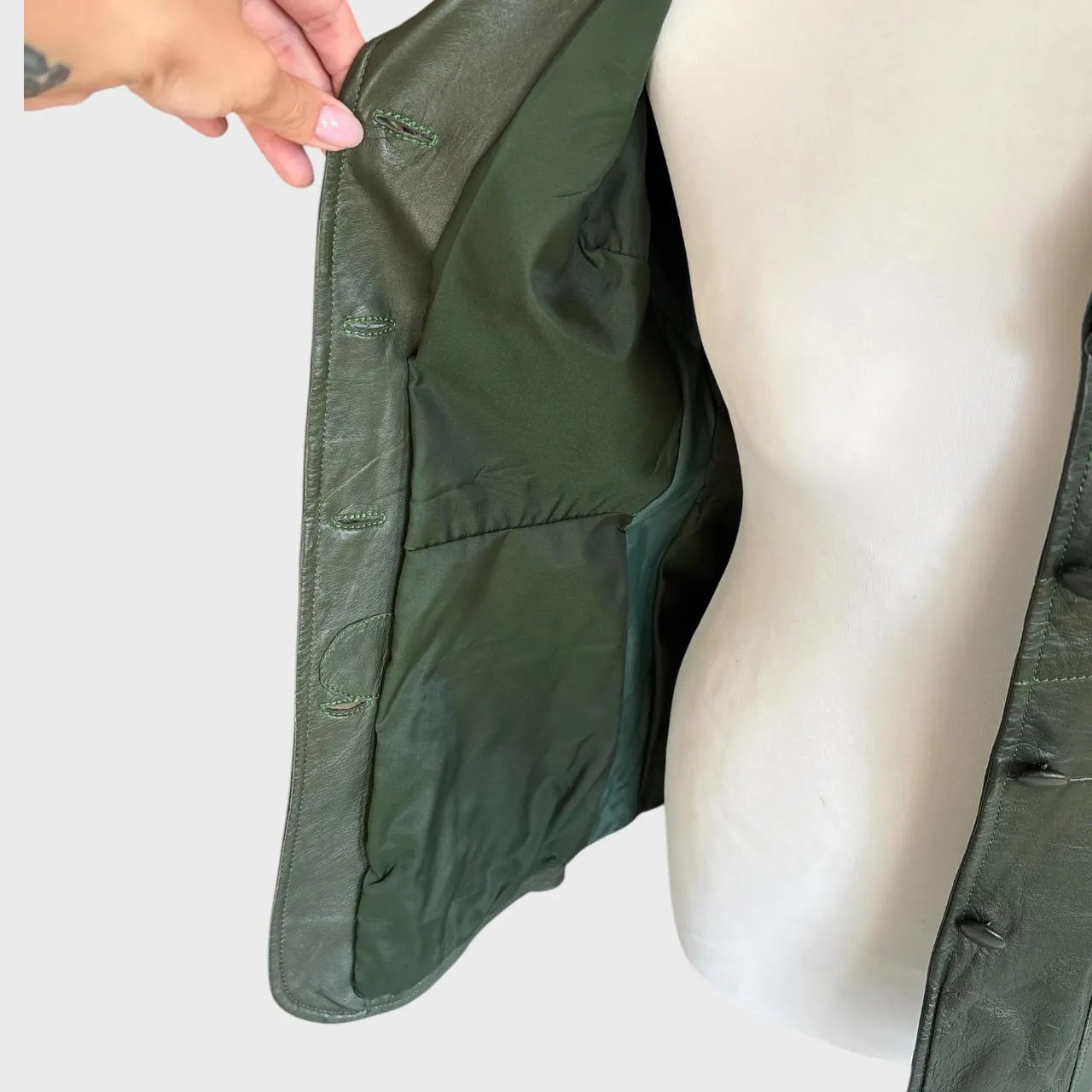 Vintage 70s Dark Green Leather Jacket: Fitted Waist, Retro Boho size US4