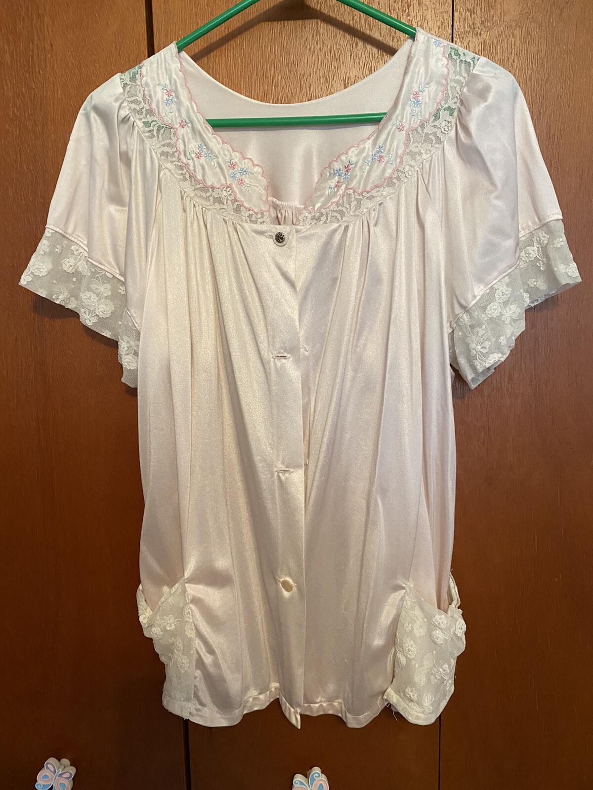 Vintage Women’s Night Top Pink Button Down Lace Trim And Lace Pockets No Tag