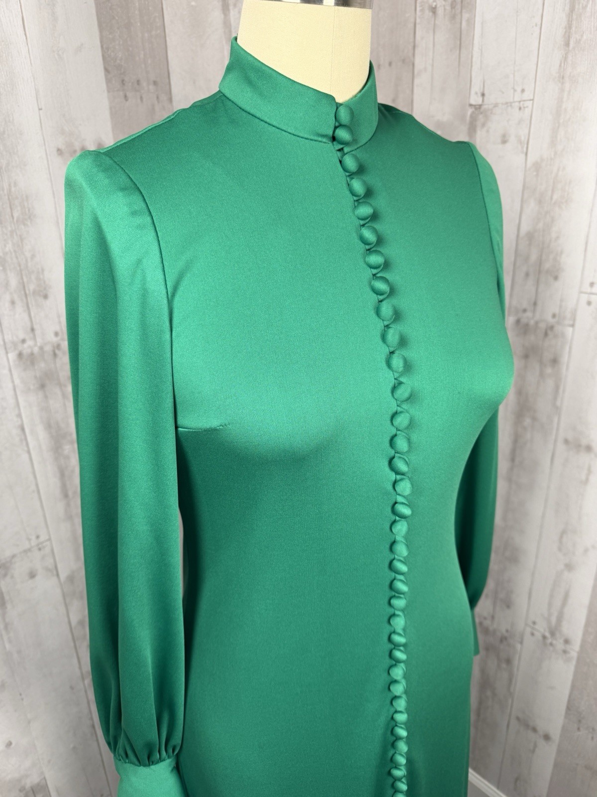 Vintage 1970s MOD Emerald Green Maxi Gown Elegant Poly Retro Size L/12