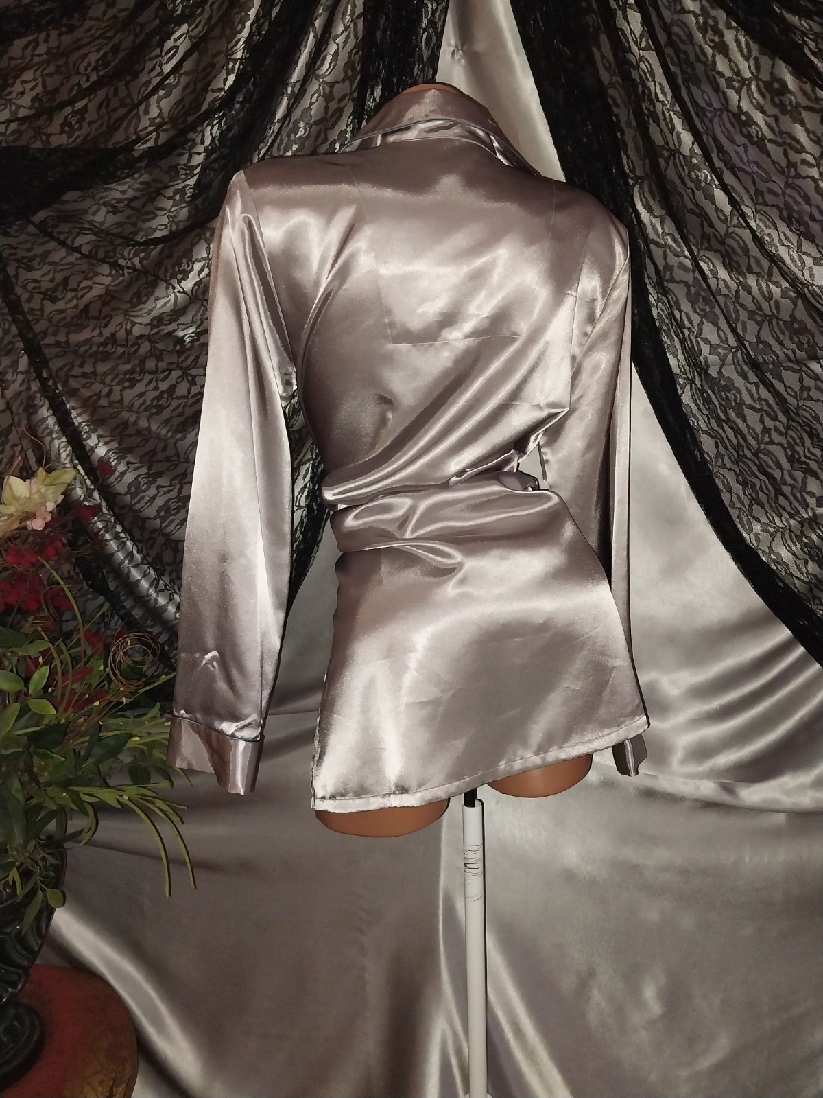 VTG SATIN SHINY SLEEP SHIRT TUNIC LONG NIGHTIE PJS PAJAMAS SILVER CHROME S/M 40
