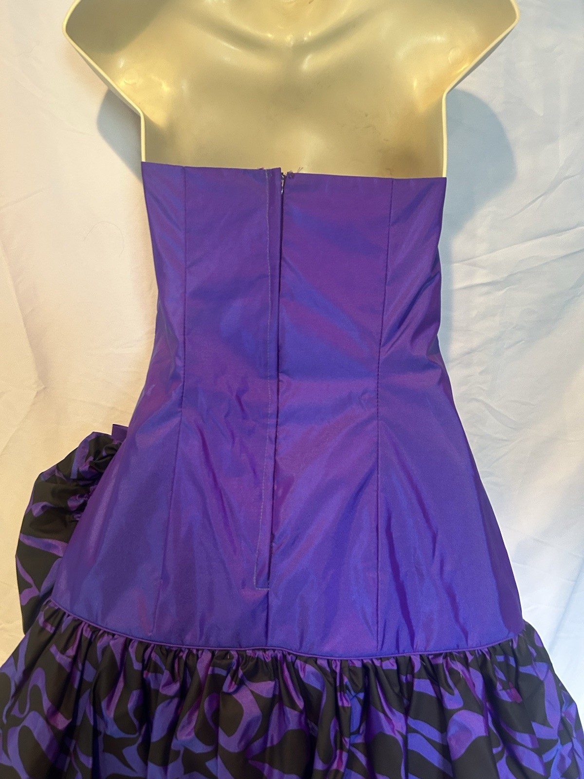 Vintage 1980s Purple And Black Strapless Prom Dress Iridescent