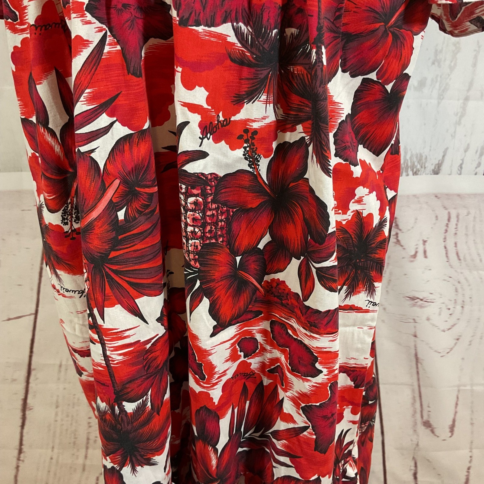 Vintage Made in Hawaii Red Tropical Hibiscus Floral Off Shoulder Muumuu Dress L