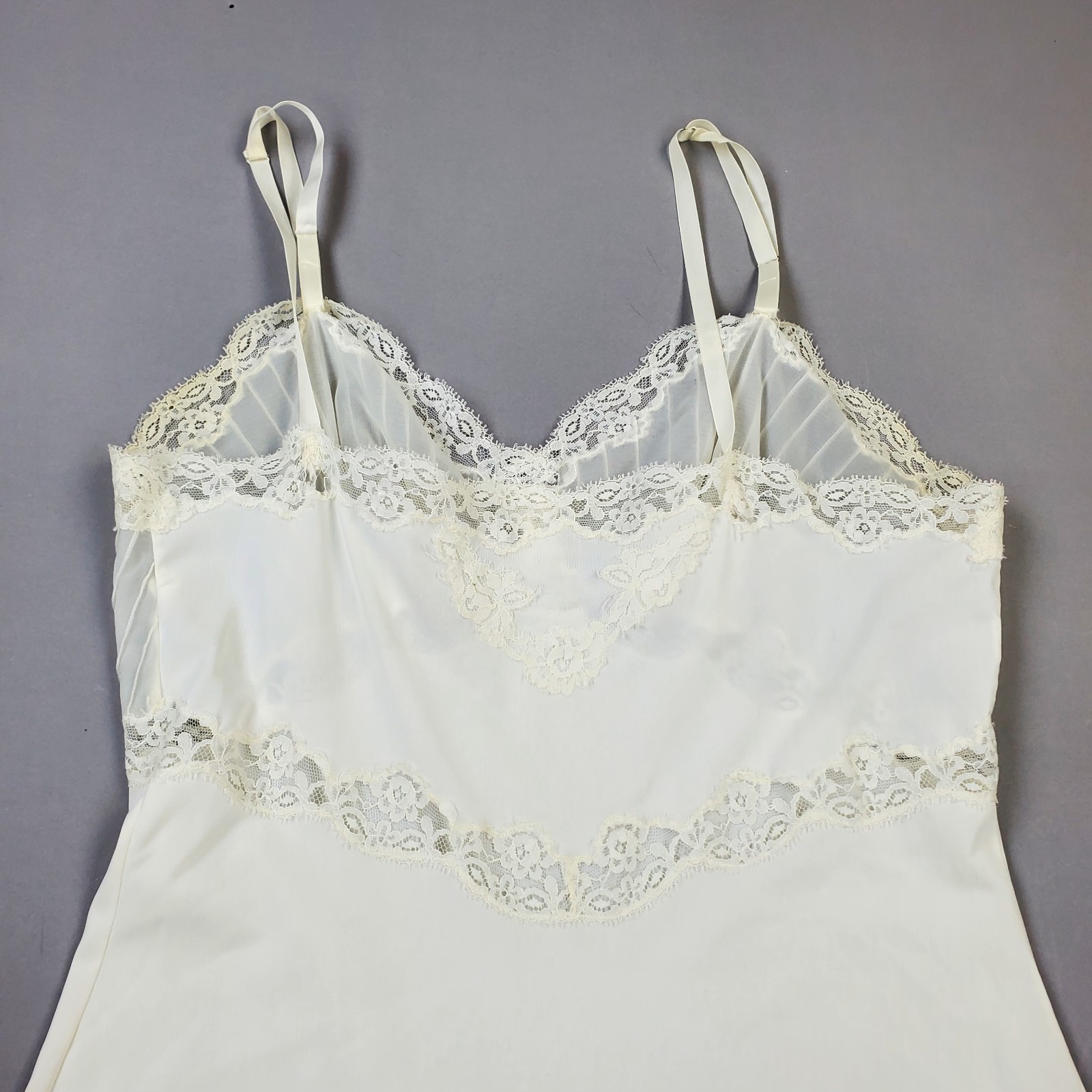 Vintage 60s Rogers Run Proof Tricot Nylon Sheer Pintucked Pleat Dress Slip Sz 36