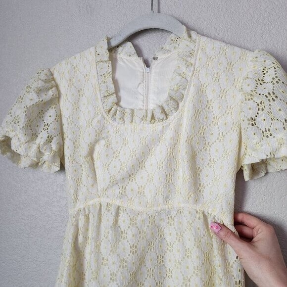 VINTAGE 70’s union made butter yellow white eyelet floral maxi dress size 5