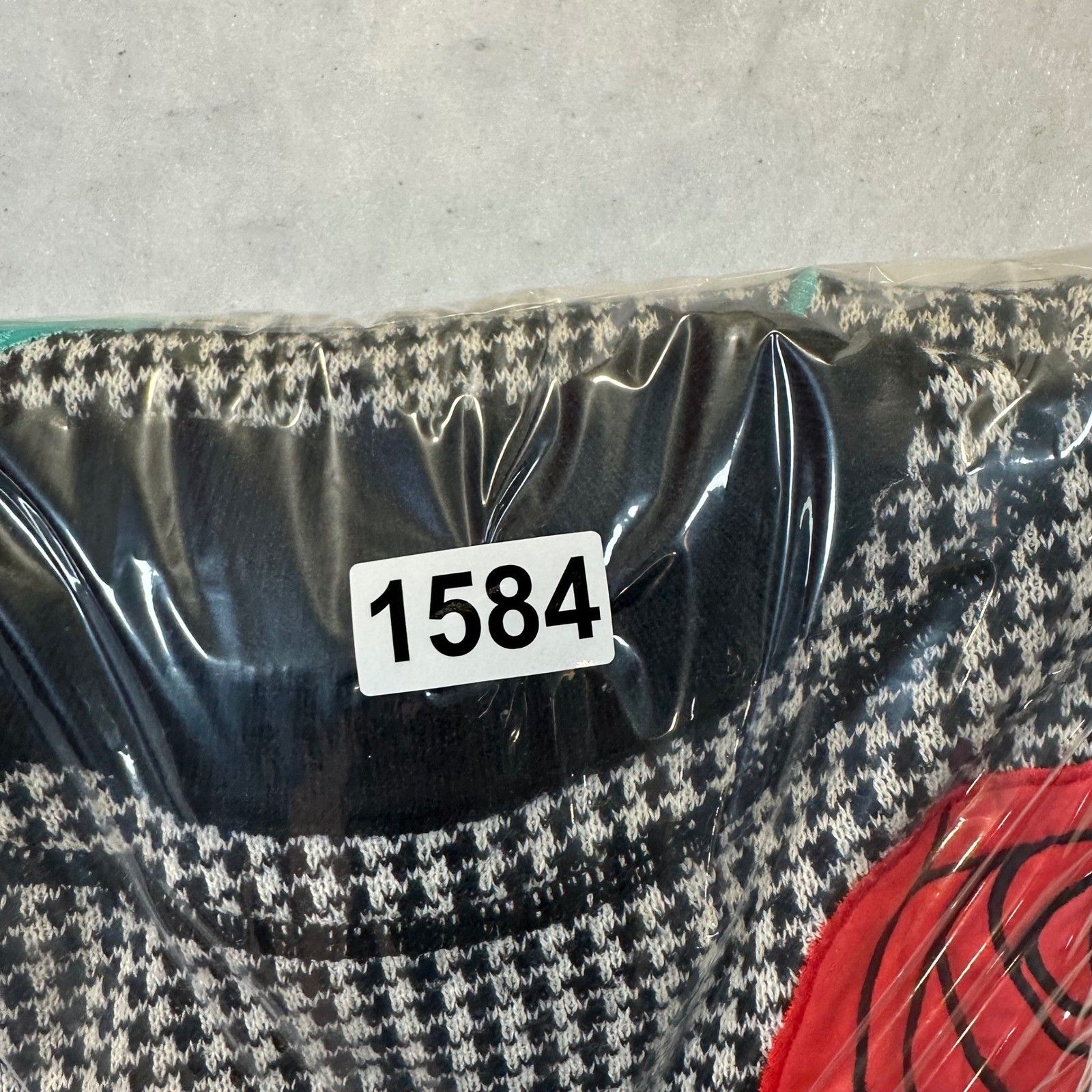 Mondi Houndstooth Rose Sweater Women 38 M Black White Floral Eclectic Vintage