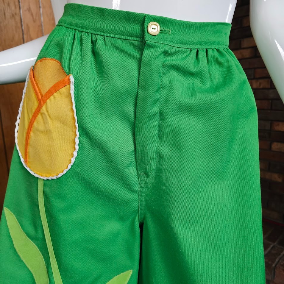 Vintage 1960s Hippie Novelty Tulip Applique Pocket Culotte Gaucho Shorts S/M