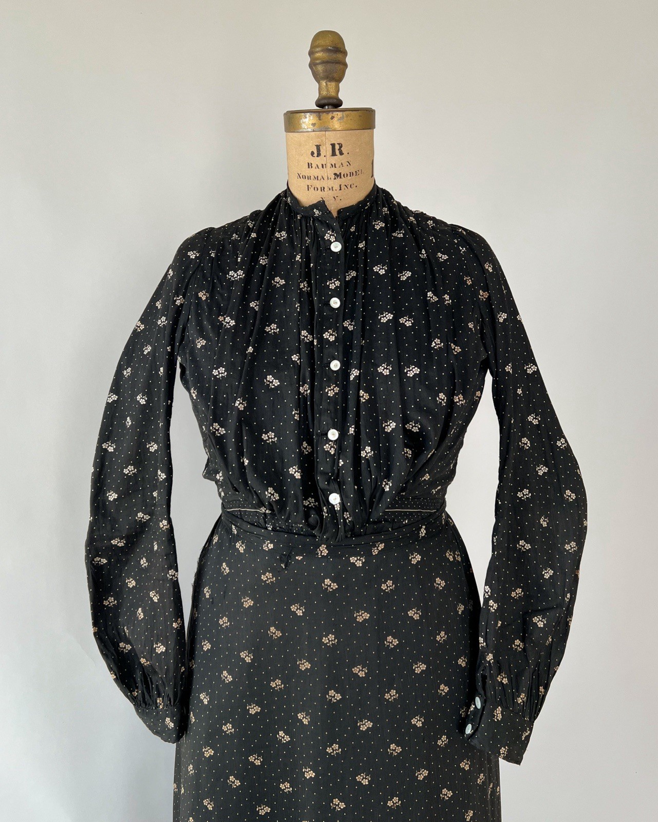 Antique Victorian 1890s 1900s Black Floral Calico Dress Set Prairie M 29 30 W