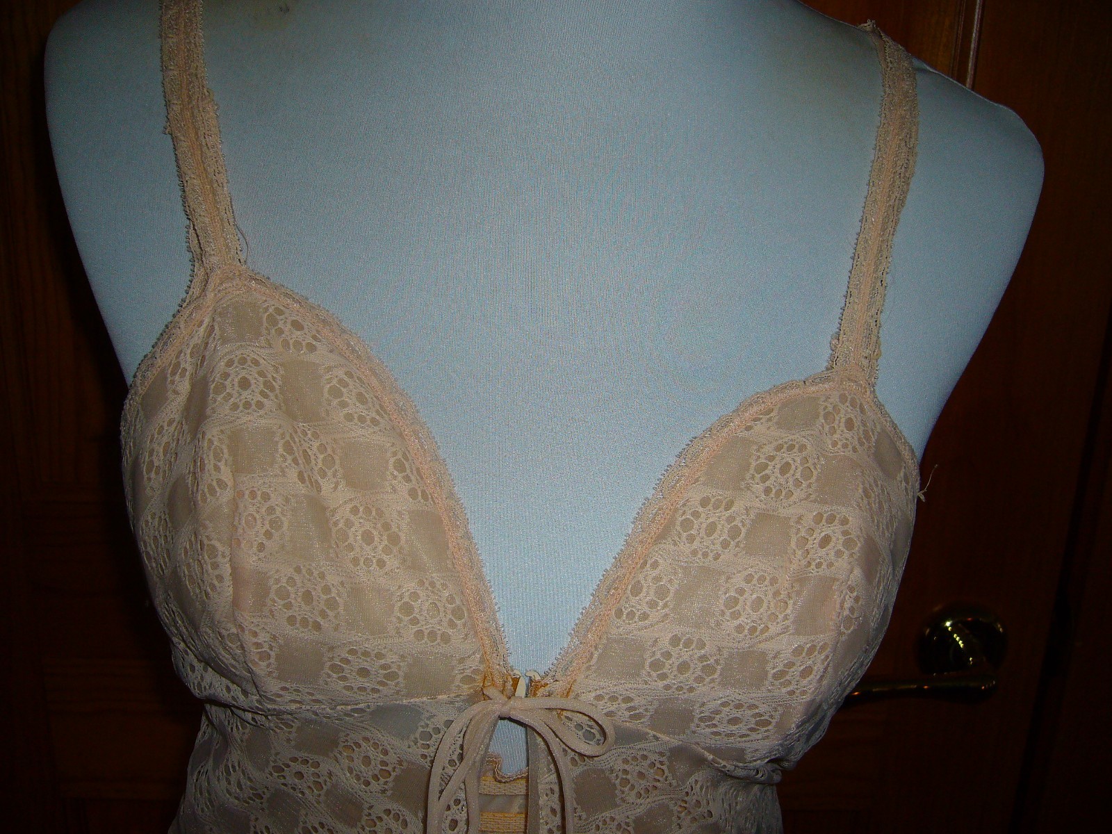 Vtg Glydons all-over lace long nightgown, beige, EUC 32/S