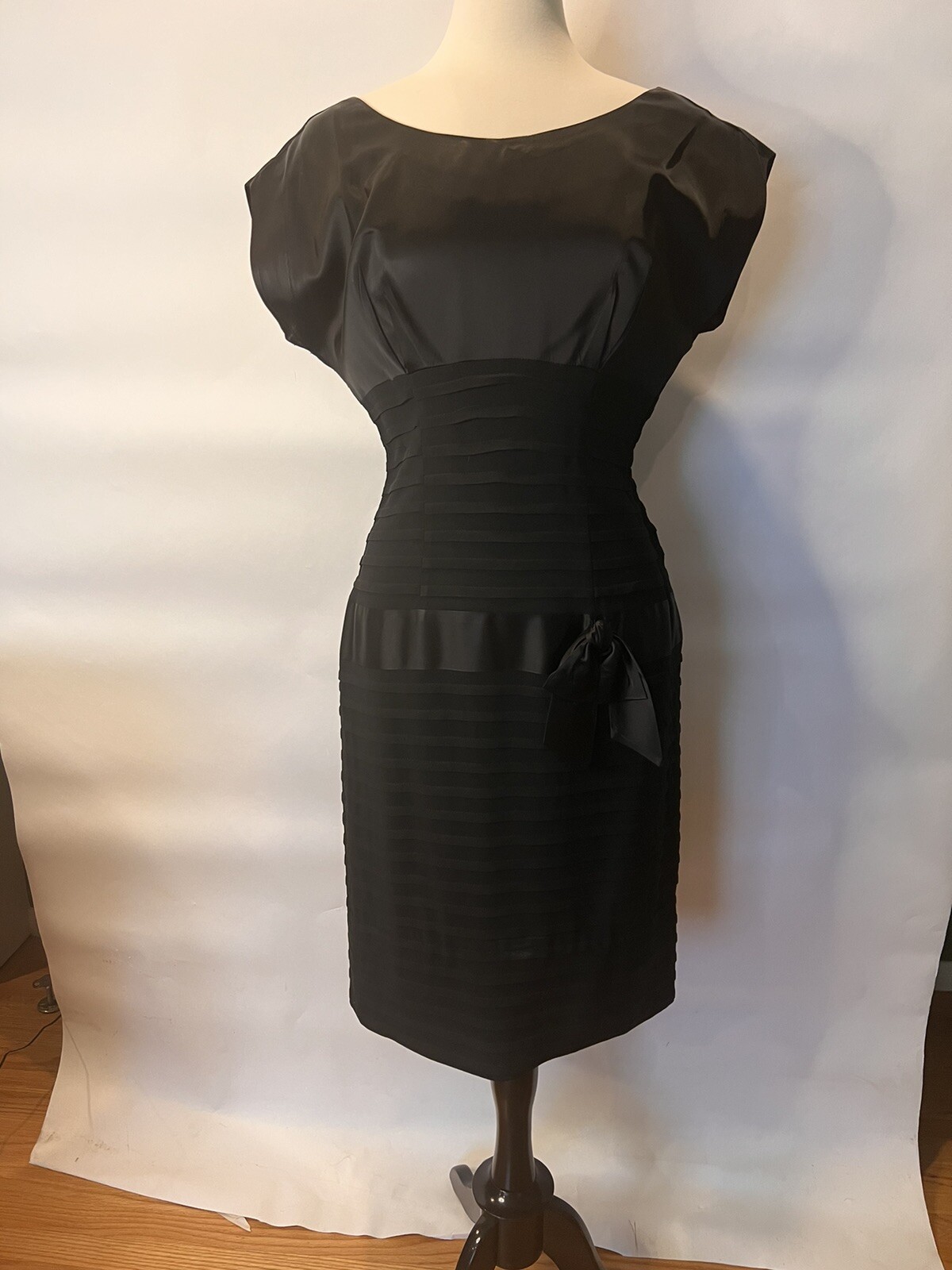 True Vintage 50s Wiggle Sheath Satin Black Dress M Bombshell