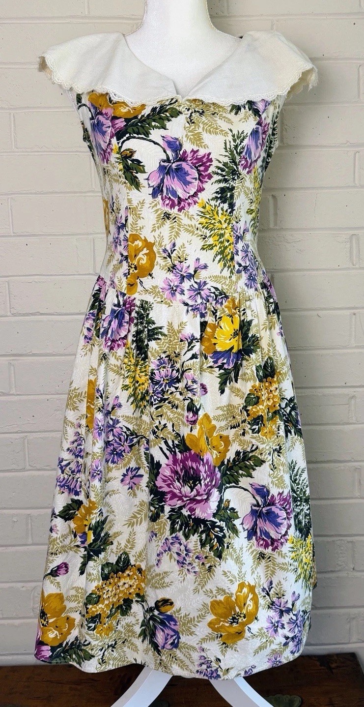 Vintage Floral Sleeveless Cottagecore Dress 8P Midi Lace Tea Party Romance