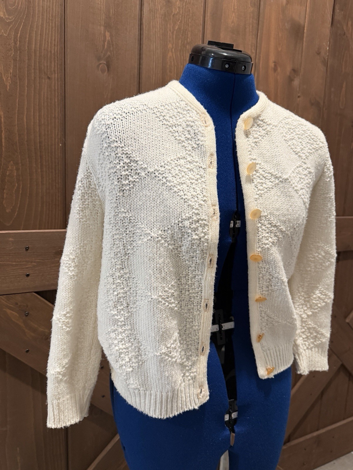 Vtg Union Made Women’s Sayelle Cream Button-Front Cardigan Sweater Size Small