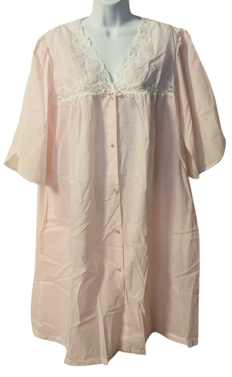 Vintage BARBIZON L 70s Pink Lace Embroidered Pearl Button Pocket Light Robe