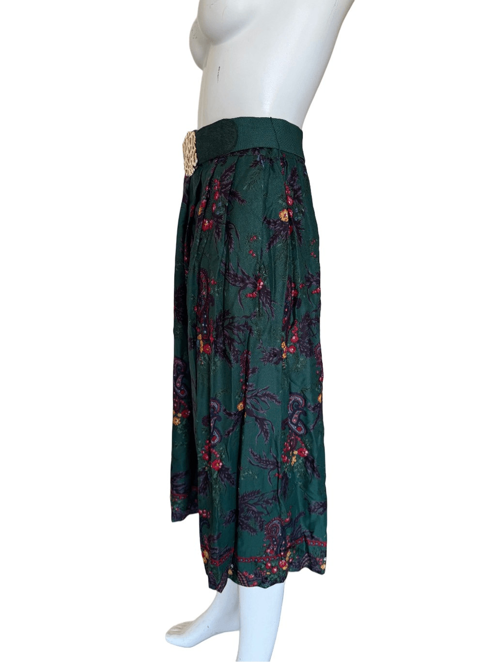 Susan Bristol green emerald floral A-line vintage 90’s women’s m skirt gold belt