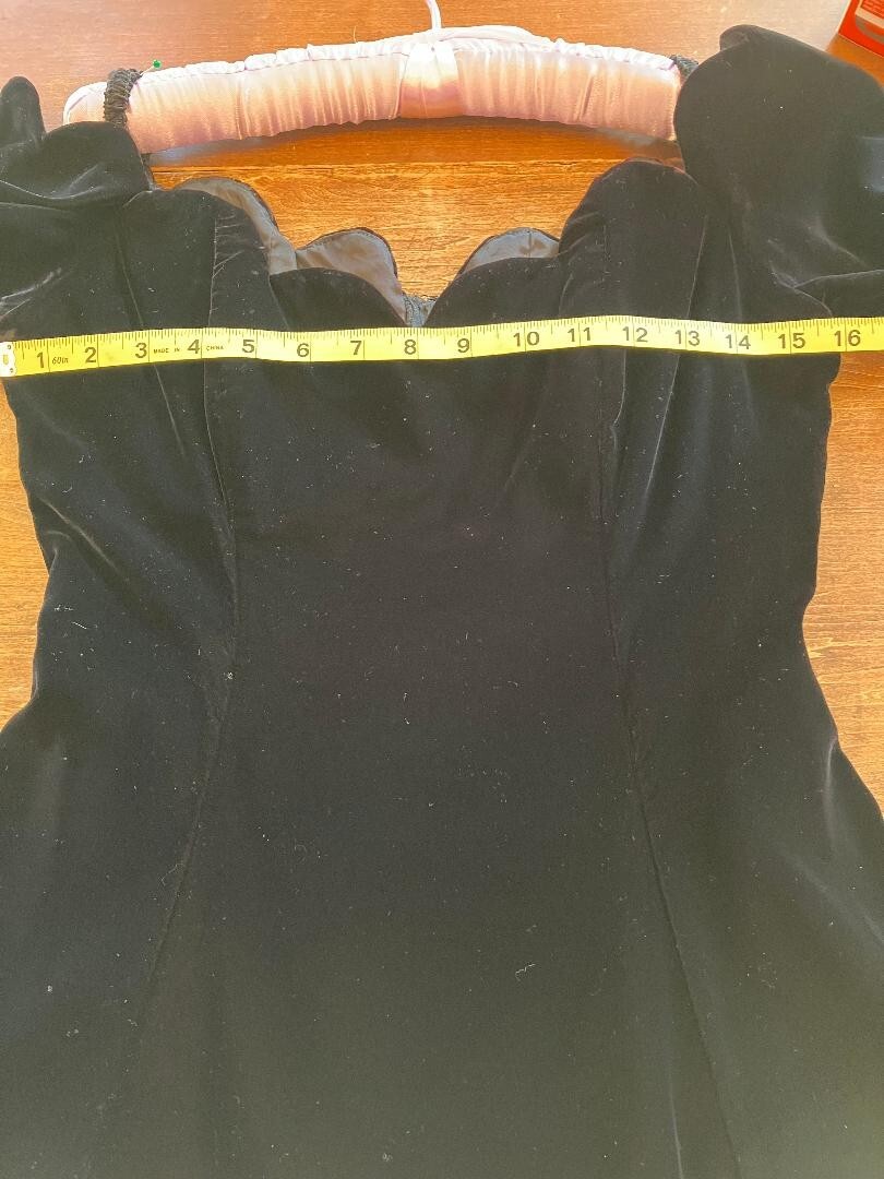 Vintage 80’s KAREN LUCAS for Niki Off Shoulder Black Velvet Dress Size 10