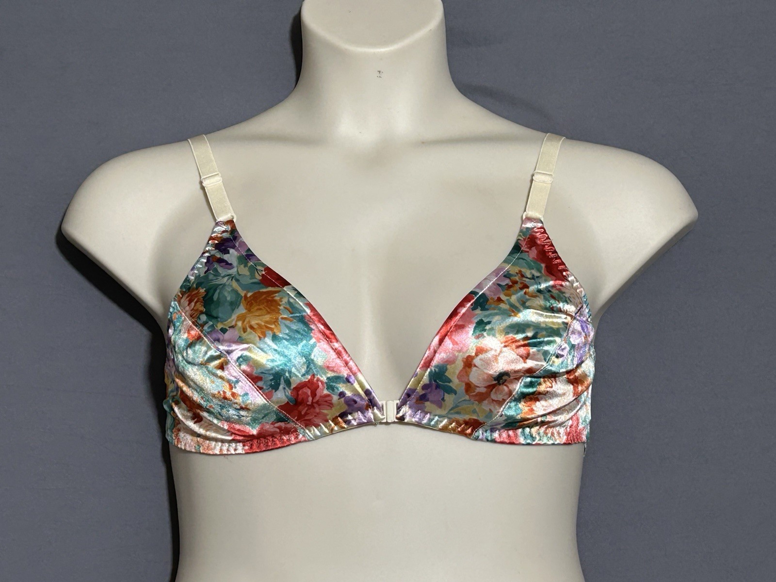 Vintage Fruit Of The Loom Front Closure Bra 36C Pastel Floral Satin Wireless