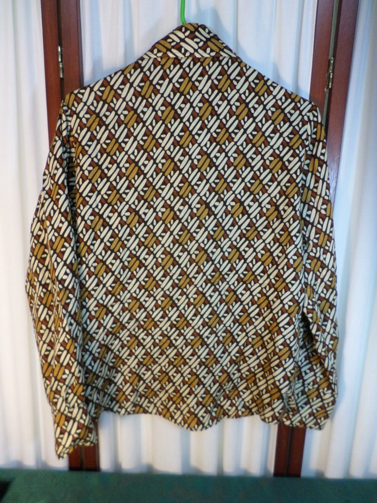 Beautiful Vintage Schnell Sports Women’s Button Up Long Sleeve Multicolor Blouse