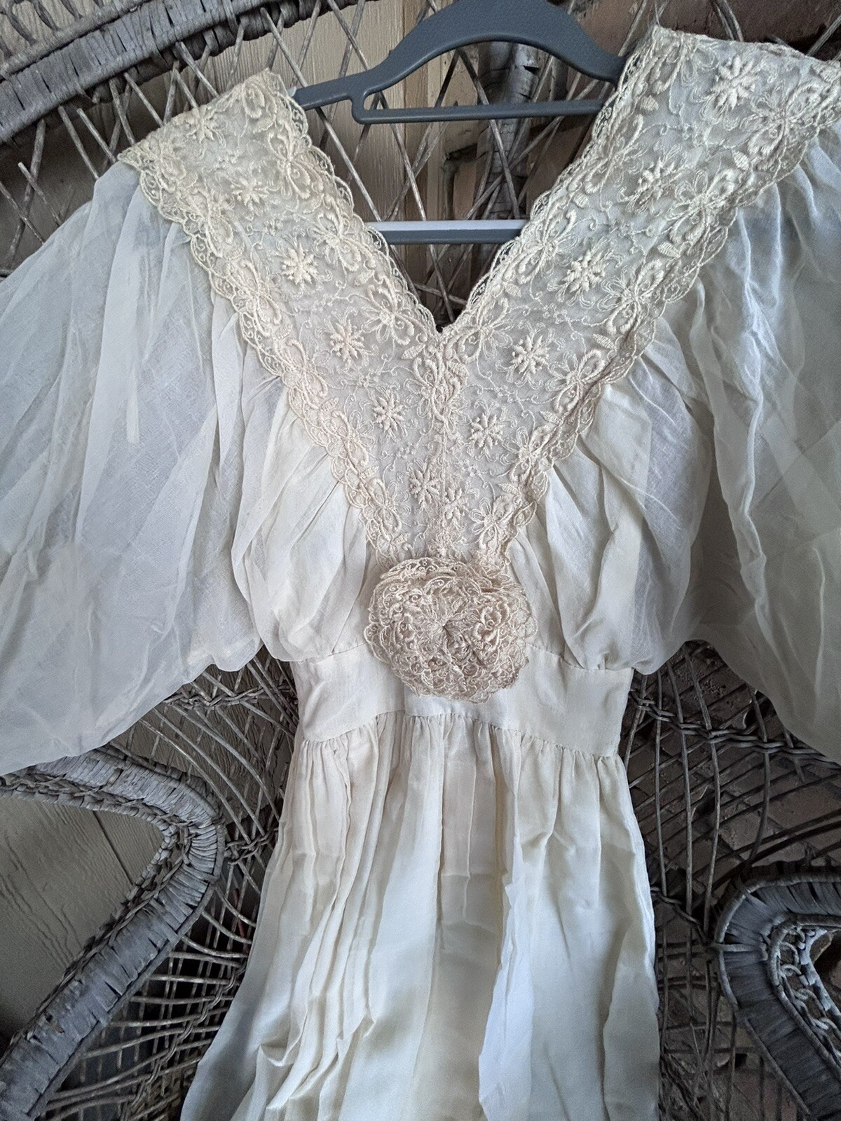 Vintage Ivory Prairie Dress 3/4 Puffy Sleeves Embroidered Lace Bodice 25” Waist