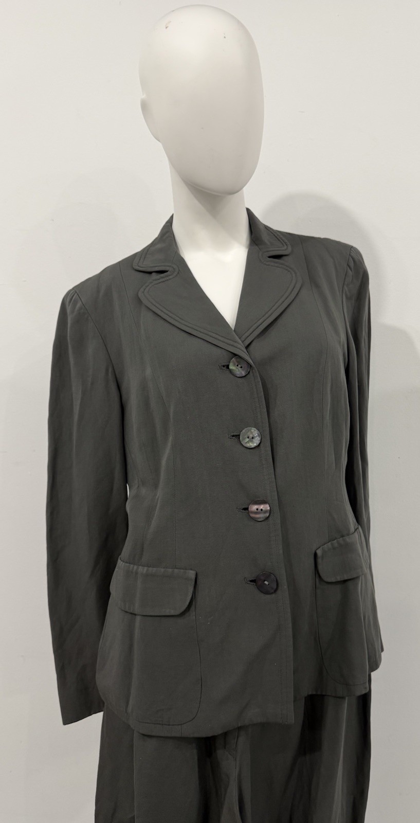 Giorgio Armani olive linen suit —90s Minimalism – Jacket and Trouser- Tailored