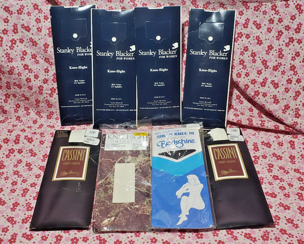 16 Pair NOS Vintage Knee Hi High Nylon Stockings One Size 8-1/2-11 White Black