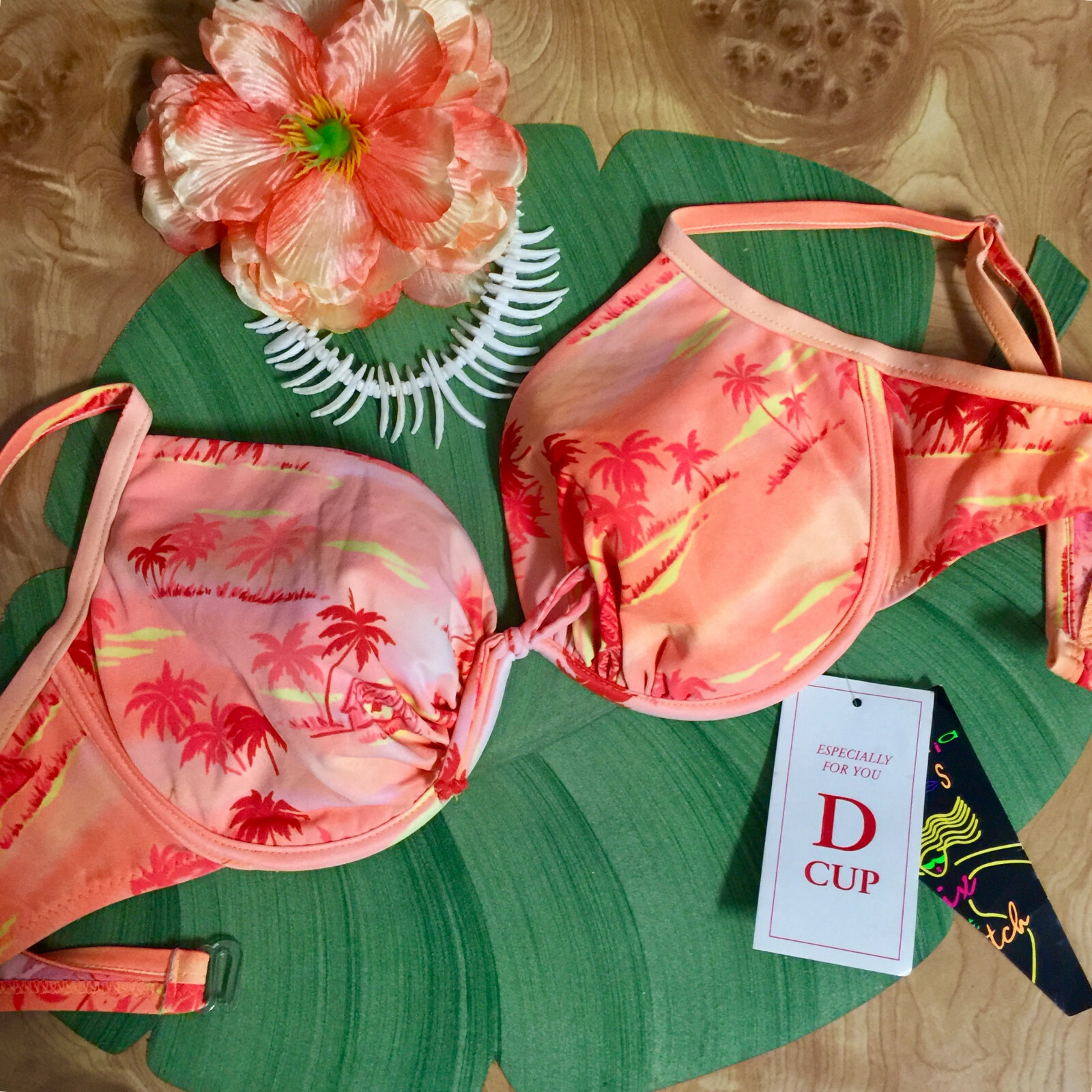 NWT-VINTAGE 80s CALIFORNIA WAVES CORAL TROPICAL UNDER WIRE BIKINI TOP-XL/D CUP