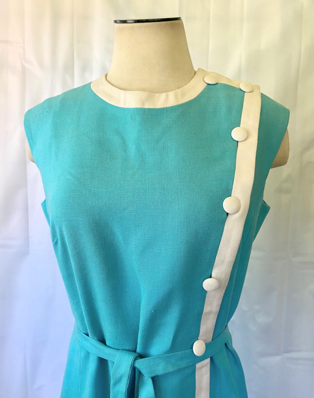Vintage 1960 Linen Dress by McMullen White Turquoise Blue 37 Bust Sleeveless M L