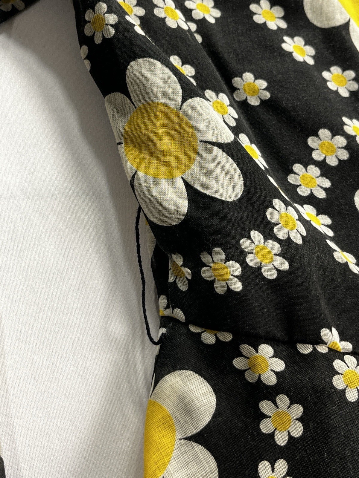 1970s Eve Le Coq California Black Daisy Print Dress | Fit & Flare- Boho- VTG