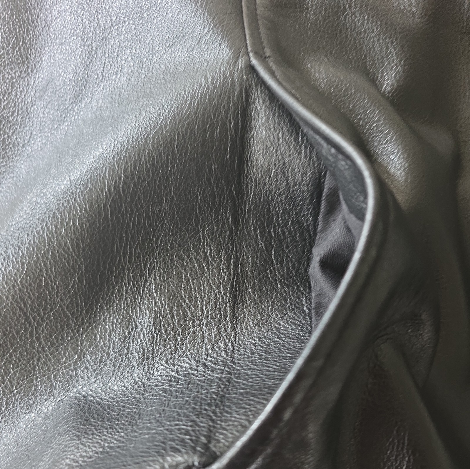 Wilson Black Leather Jacket 1X Lining w Zipper Front Well Maintained 2 F Pockets