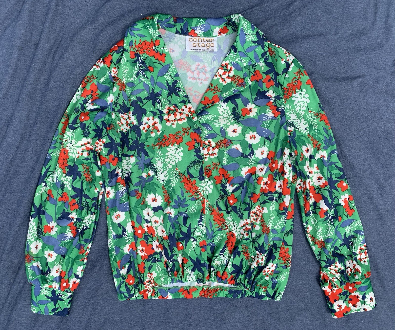 VTG 1970s CENTER STAGE Womens Vibrant Green Floral Polyester L/S Button BLOUSE