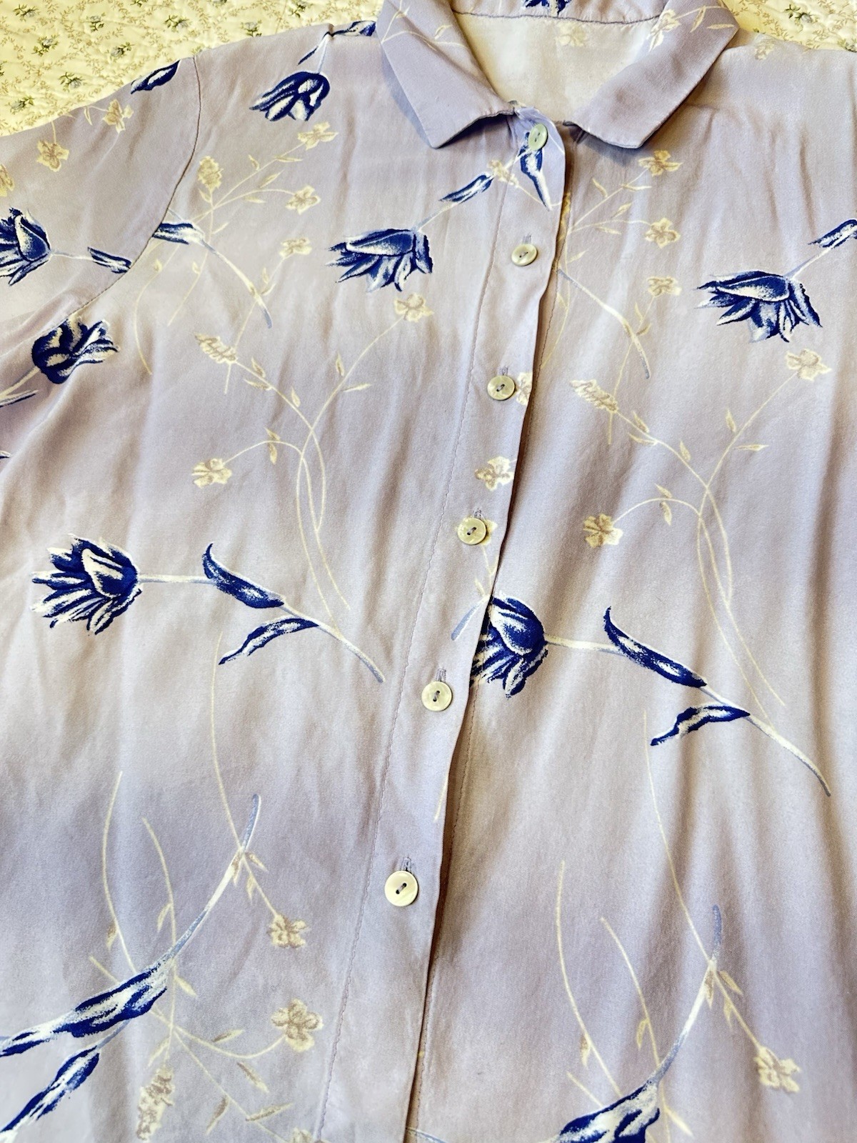 Vintage Handmade Rayon Floral Purple Pastel Women M/L Buttonup Top Short Sleeve