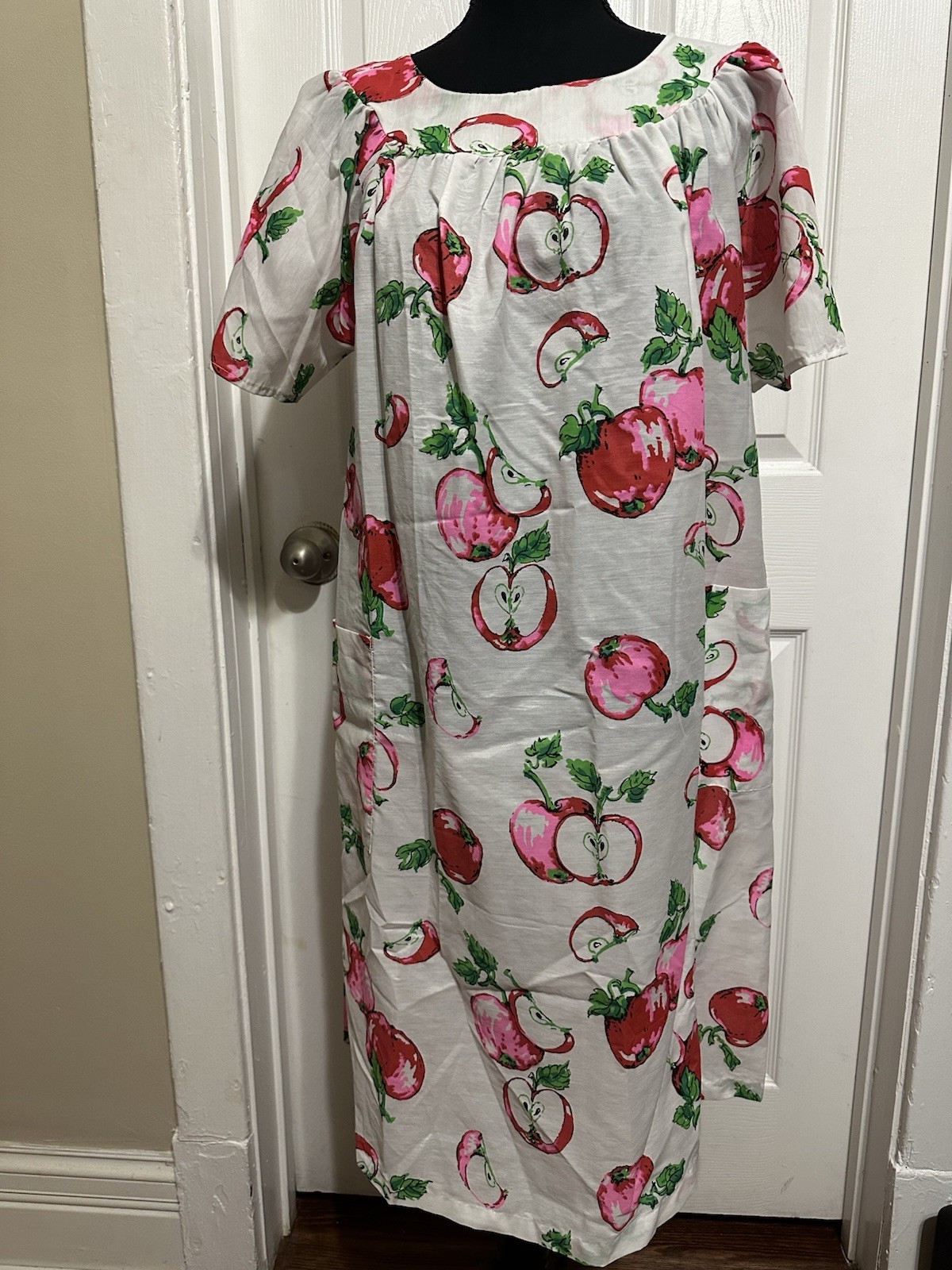 Vintage Elle Casuals For Her House Robe Dress Apples Size Large