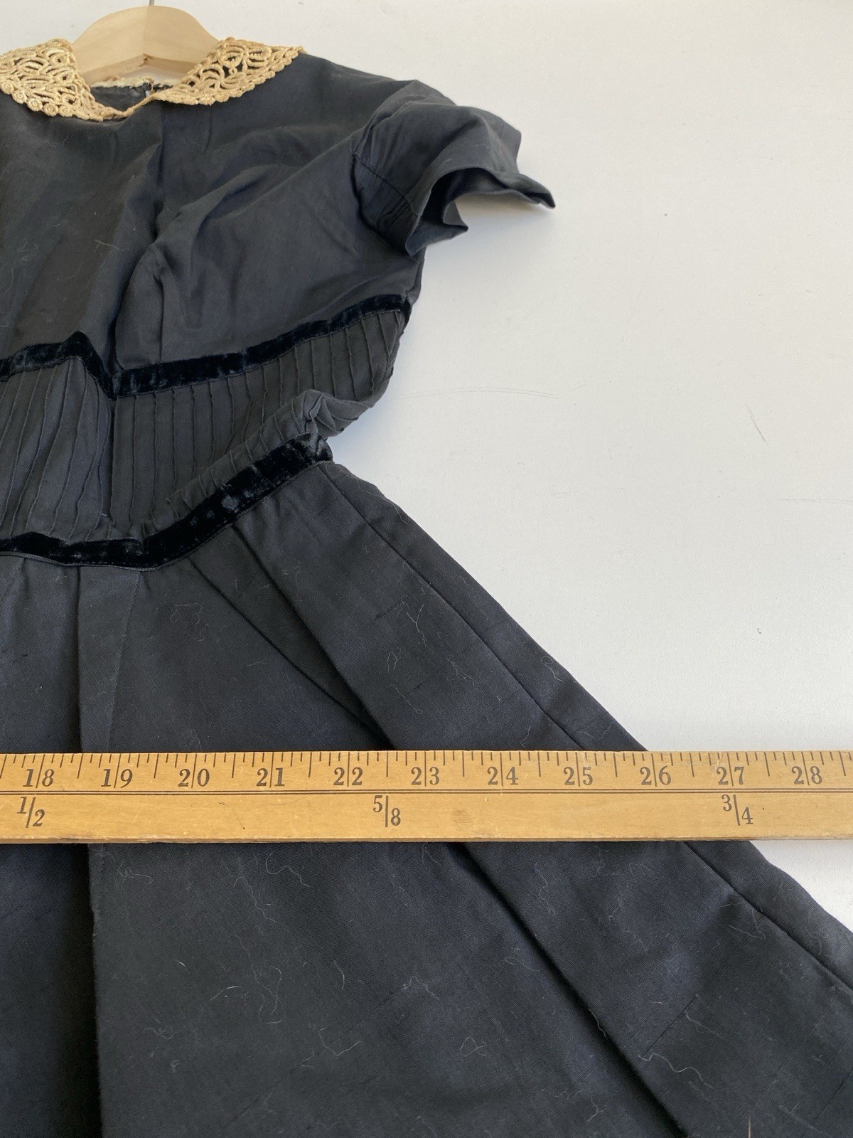 True Vintage 50s S Maggi Stover Peter Pan Lace Collar Dress Pleated Black