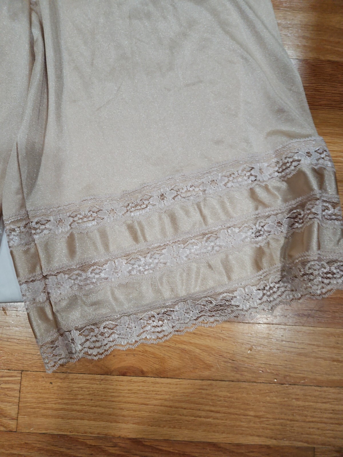 Velrose Beige Nylon Petti Pants Lace Trim Sz Small Slips Undergarment 2402