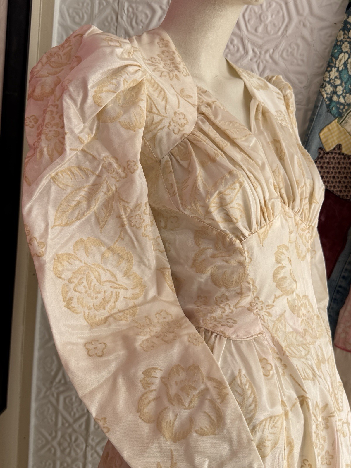 Vintage 1930s wedding gown puff sleeve flocked floral ivory dress-antique bridal