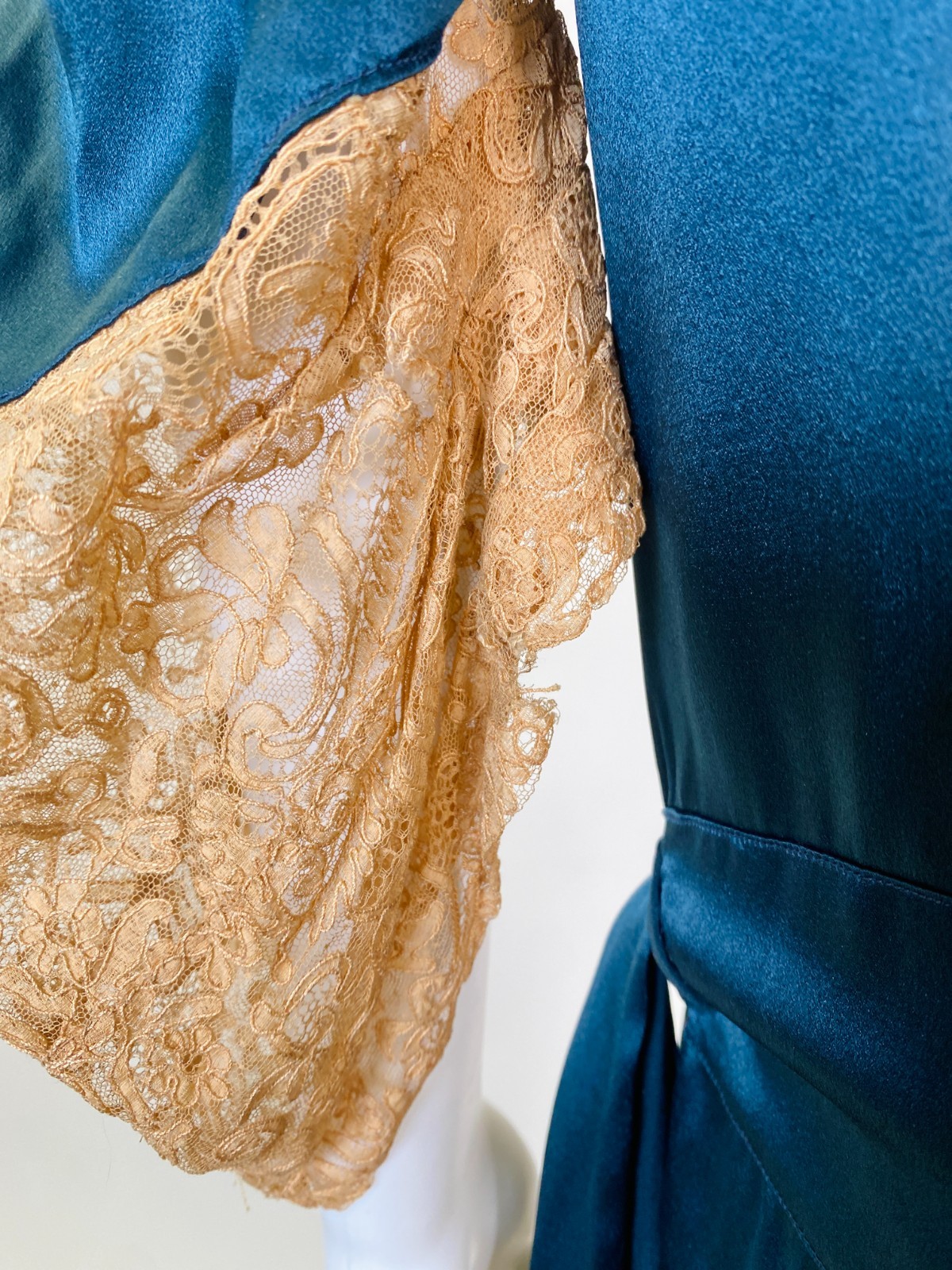 Antique Vintage Early 1920s Teal Blue Silk & Floral Lace Robe House Coat AS IS