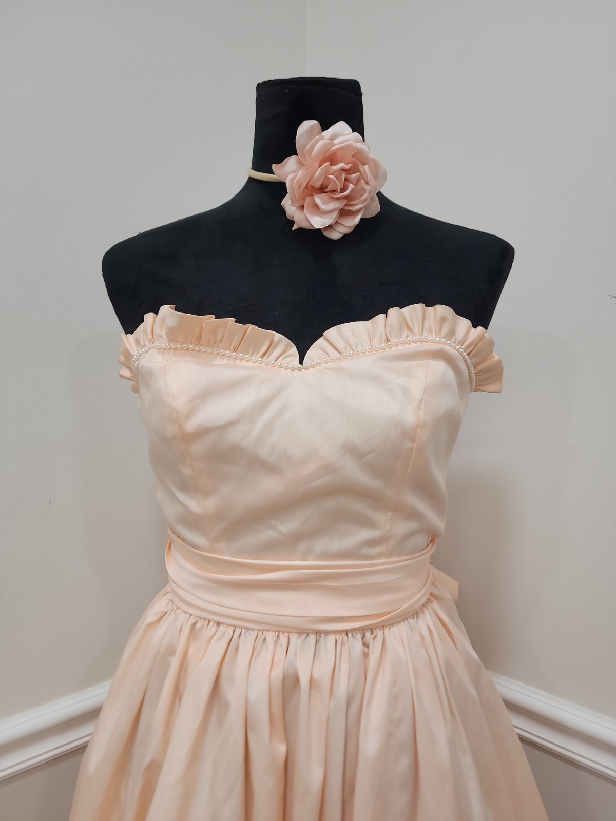 Vintage 80s Peach Taffeta Strapless Dress Ruffle Prom Formal Party Cocktail Gown