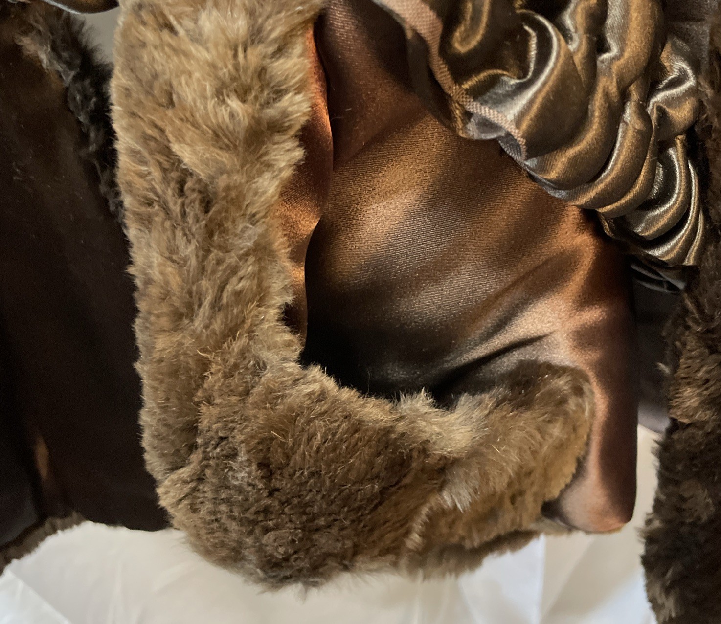 Vintage Akoury’s Furs Scranton PA Brown Real Fur Cape Capelet Stole Monogram AO