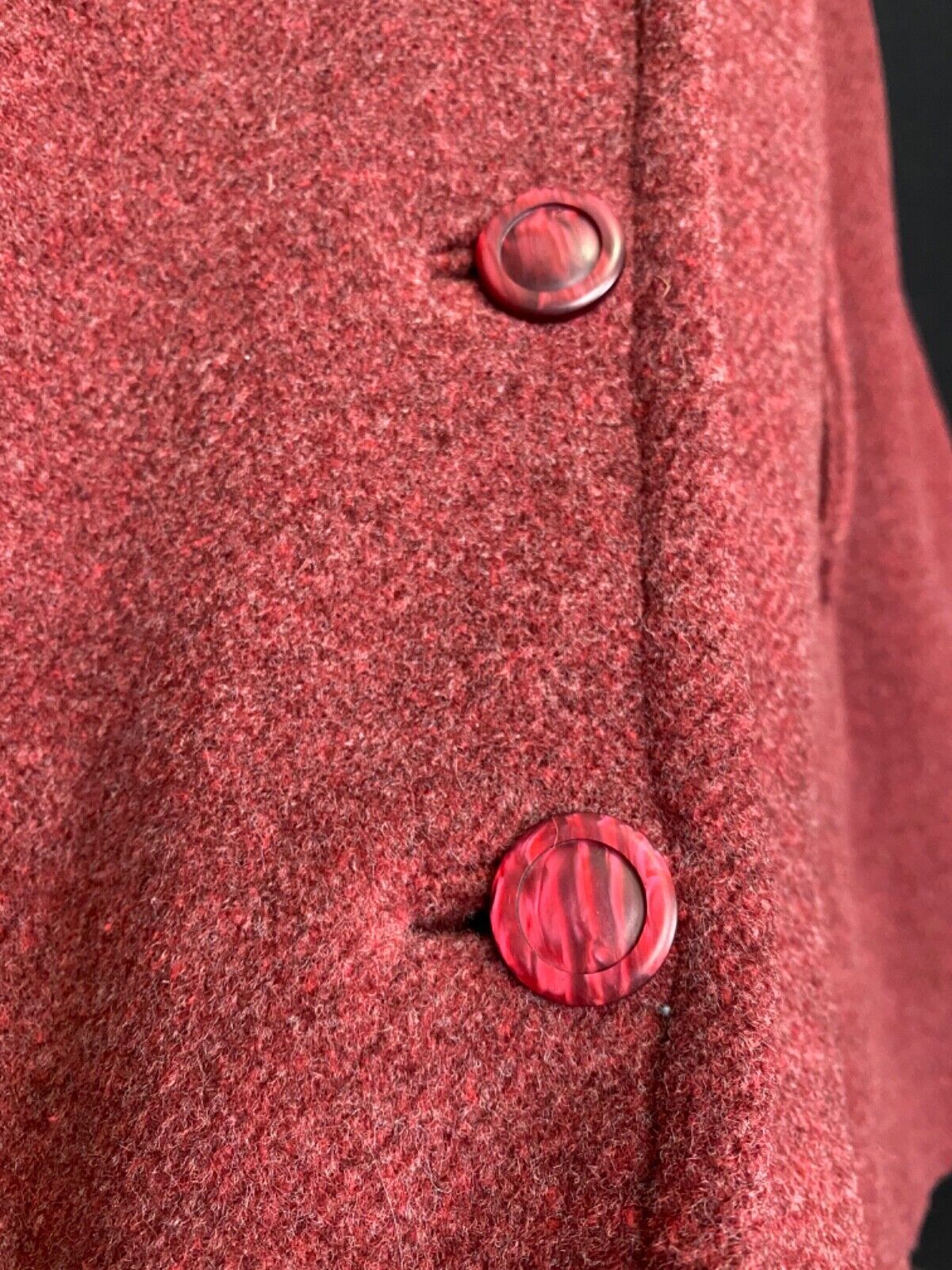 Vintage maroon wool cape, brown faux fur collar, burgundy pink red 1960s 1970s