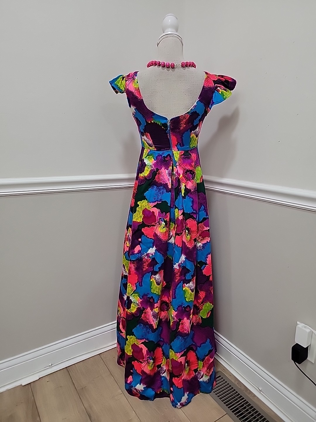 Vintage Psychedelic Tropical Hawaiian Ruffled Sleeves Mumu Maxi Dress