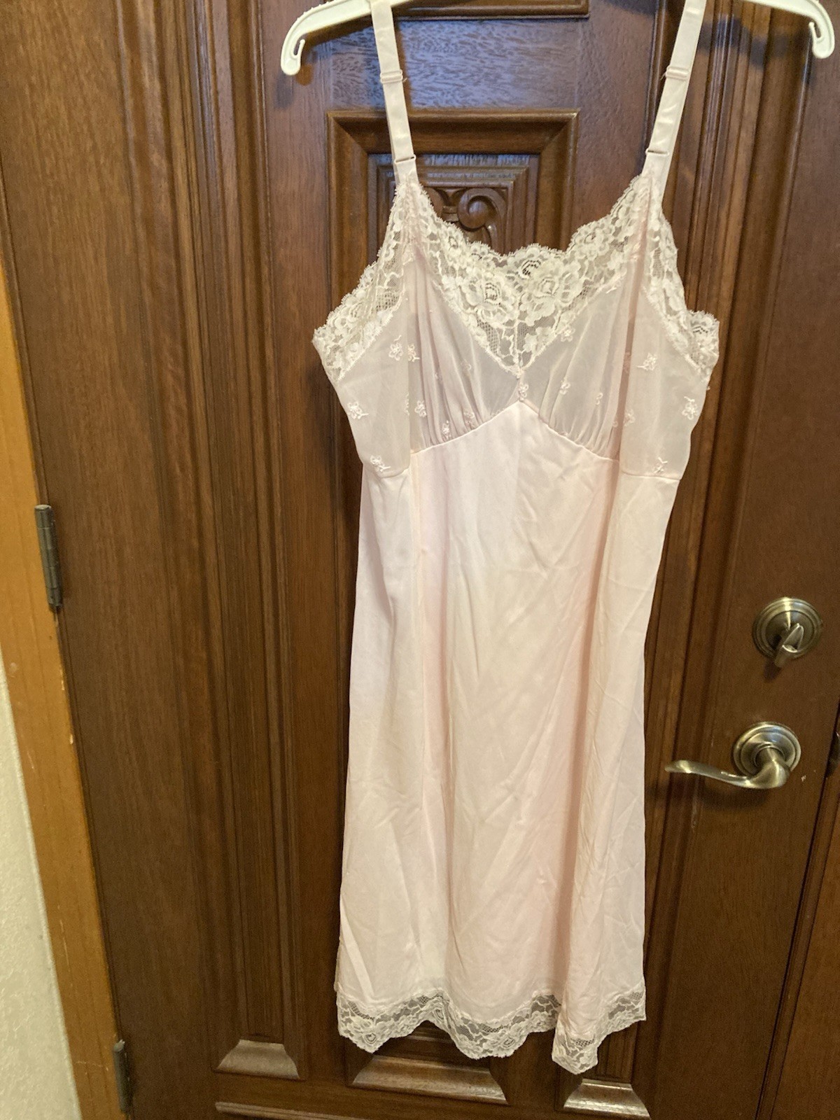 vintage Charmode Pink Lace Nylon lingerie slip.Size 40.Left Side By Strap Unsewn