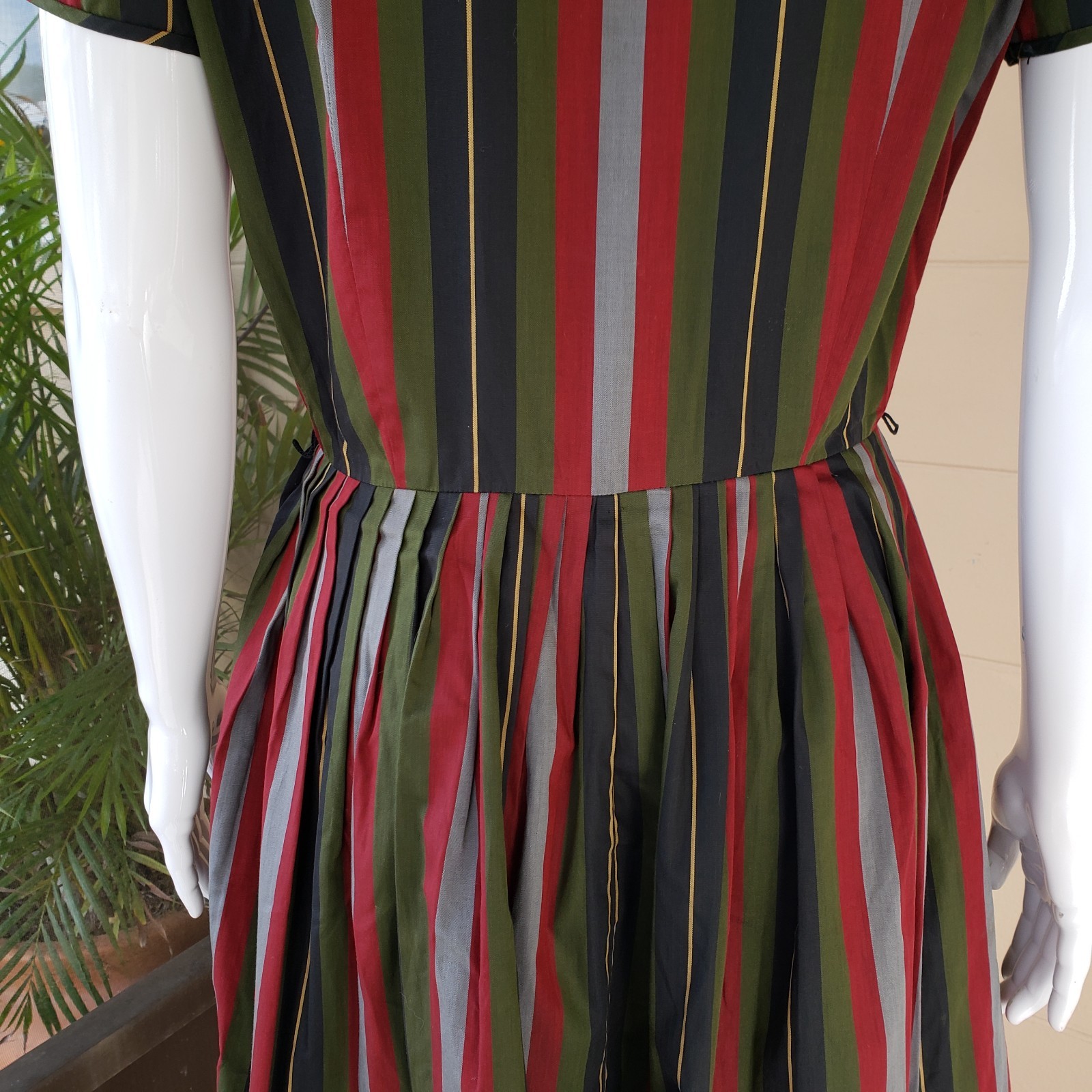 Vintage Bobbie Brooks 60s Striped Day Dress Red Black Green Grey Women Size S/6