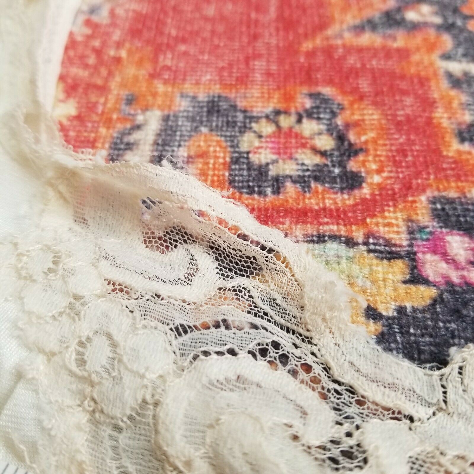 VTG DEENA Ivory Floral Cami Satin Nylon Camisole Top Lace Yoke Sz 34 M